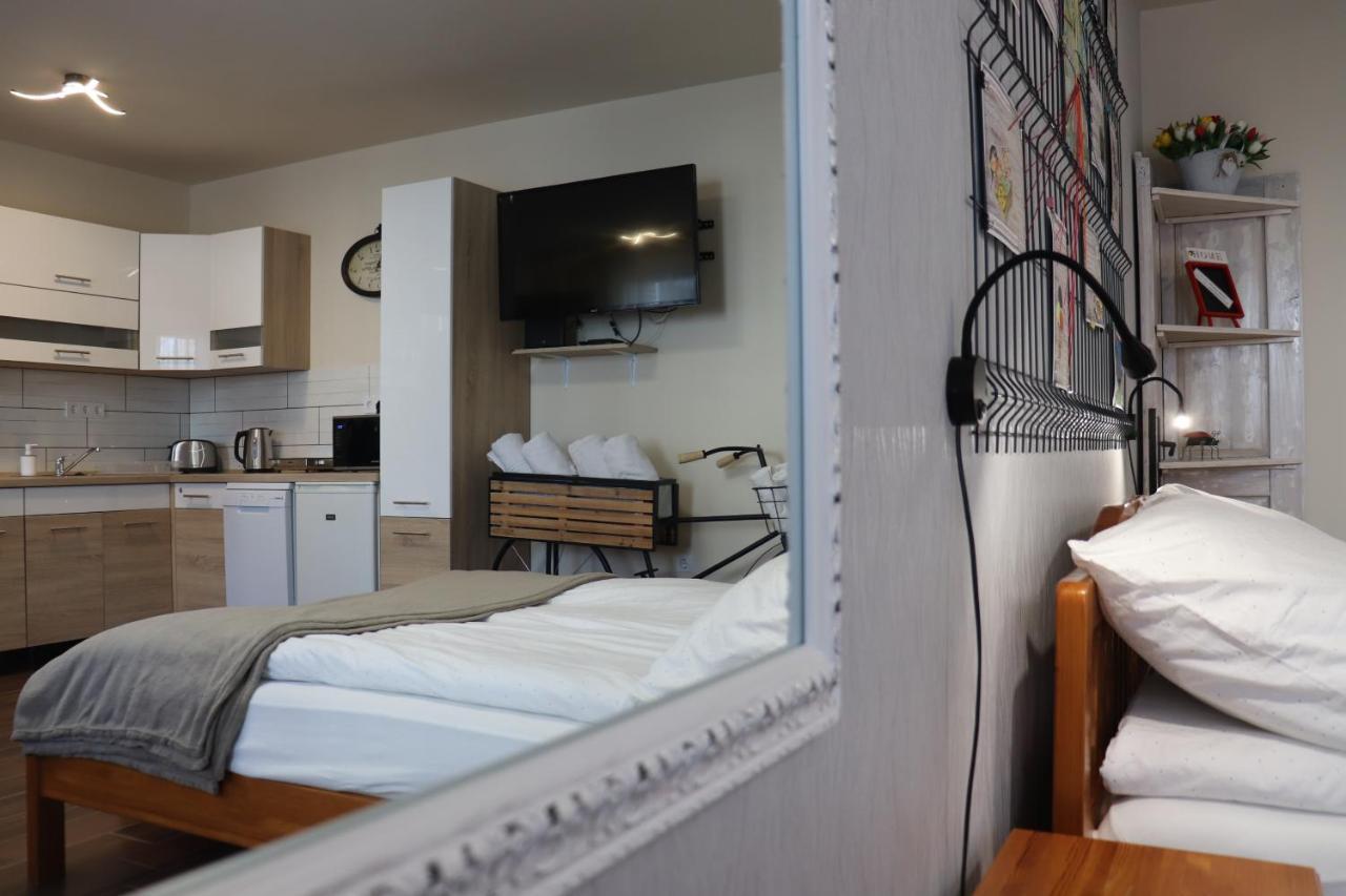 Bee You Apartman Гайдусобосло Екстер'єр фото