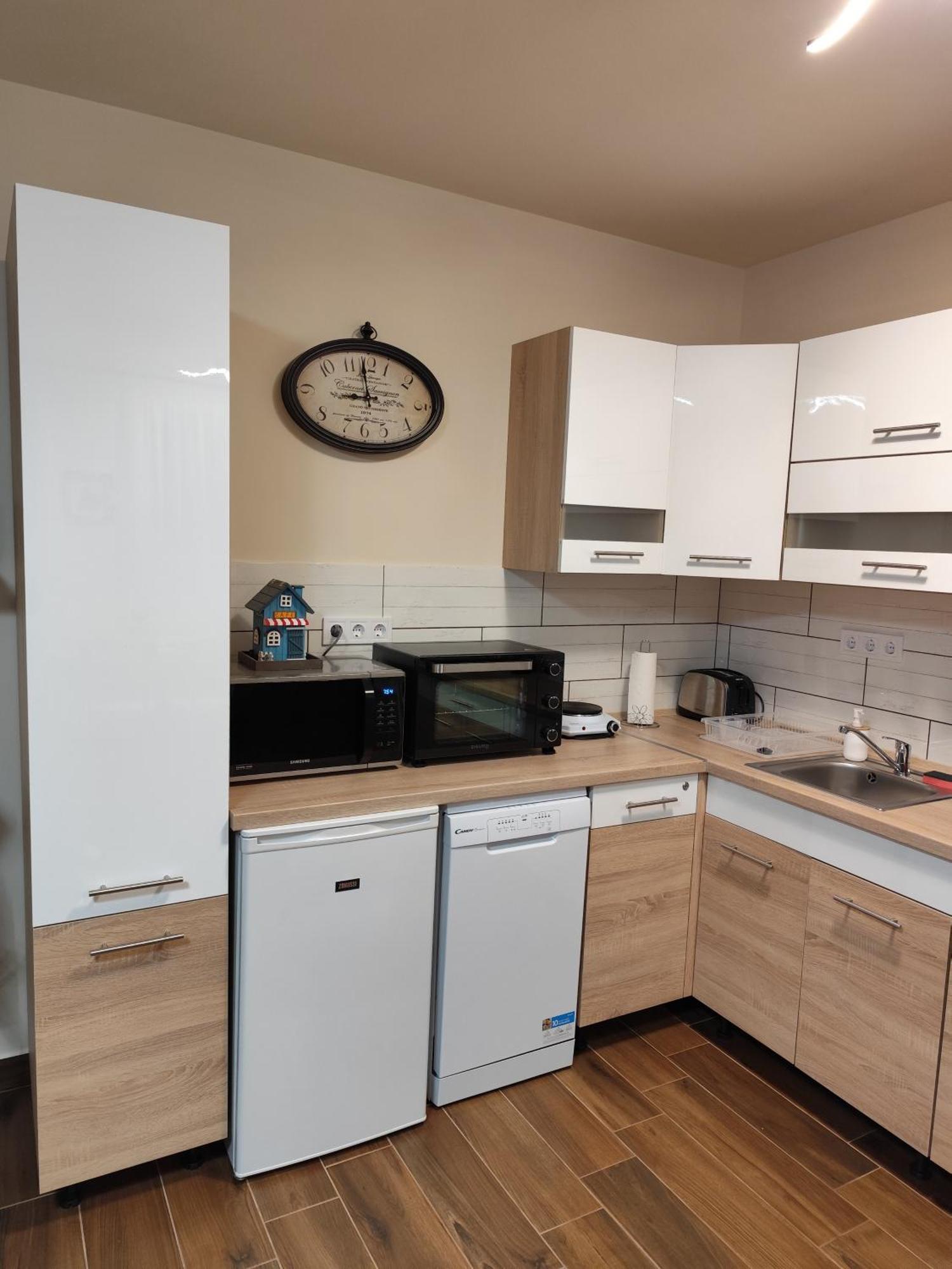 Bee You Apartman Гайдусобосло Екстер'єр фото